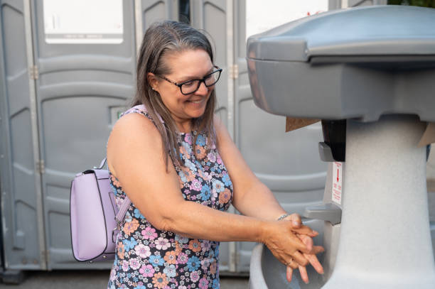 Best Porta potty rental near me  in Valparaiso, IN